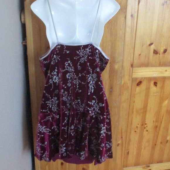 Purple Velour w/ Silver Design Party Dress 1X - Picture 9 of 12